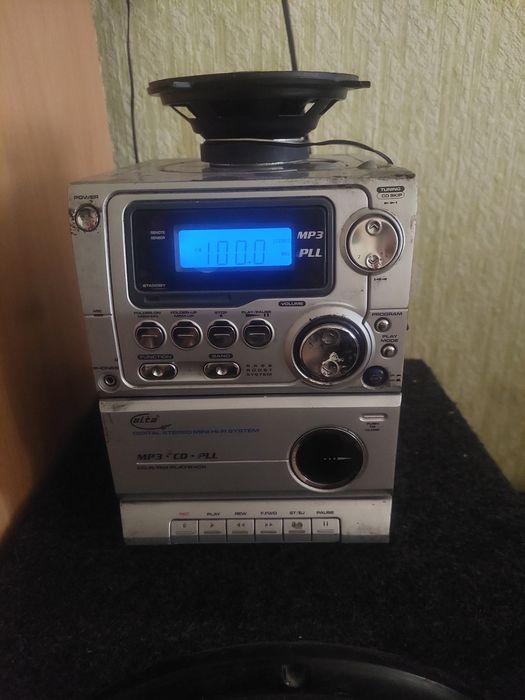 Радиоприемник полностью рабочий