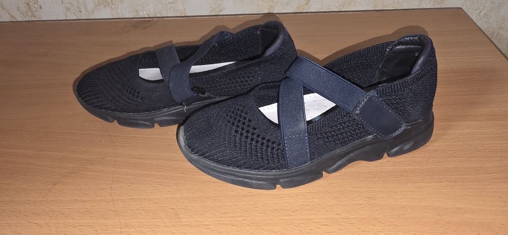Продам слипоны 31р