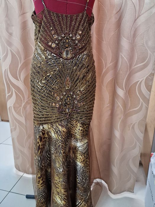 Продам нарядное вечернее платье