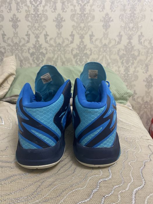 Продам асикс u-swift ff