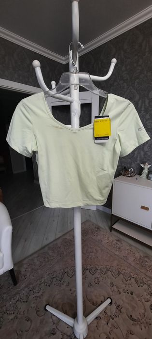 Лонгслив и кроп топы