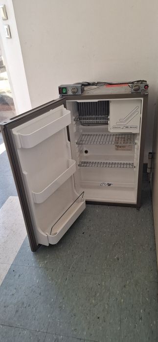 Frigider rulotă Electrolux
