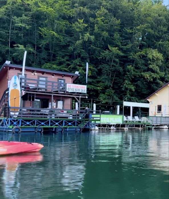 Ponton cu plaja complet echipate