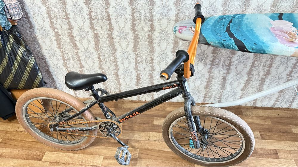 Продам велосипед BMX.