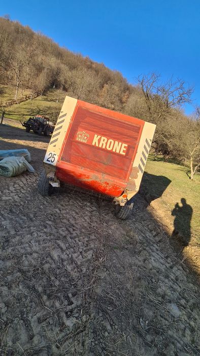 Vand sau schimb cu camioneta cub sau prelata sau vitei,tauri  Presa k