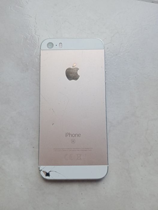 Продам iPhone SE A1723 на запчасти