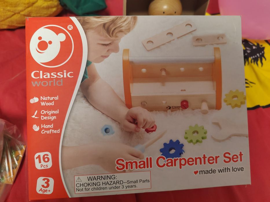 Дървени играчки, работилница с инструмени