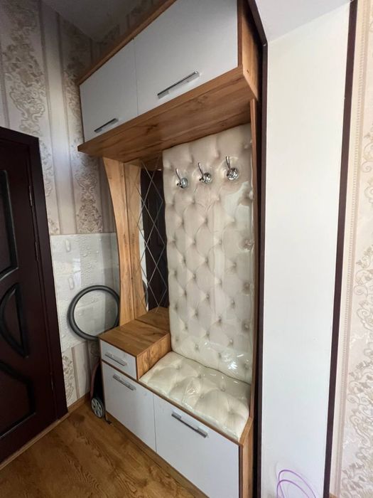 Продается прихожая Новая