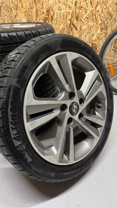 Продам комплект шины