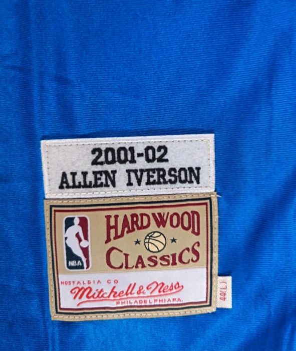 Maiou de baschet cu Allen Iverson XL (disponibil)
