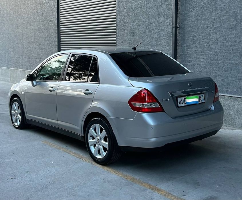 Nissan tiida 2008 avtomat full stalnoy rang