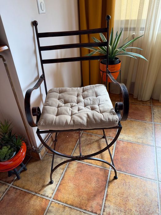 Mobilier fier forjat masa + 6 scaune