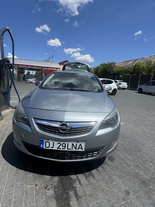 Opel Astra j 1.7d