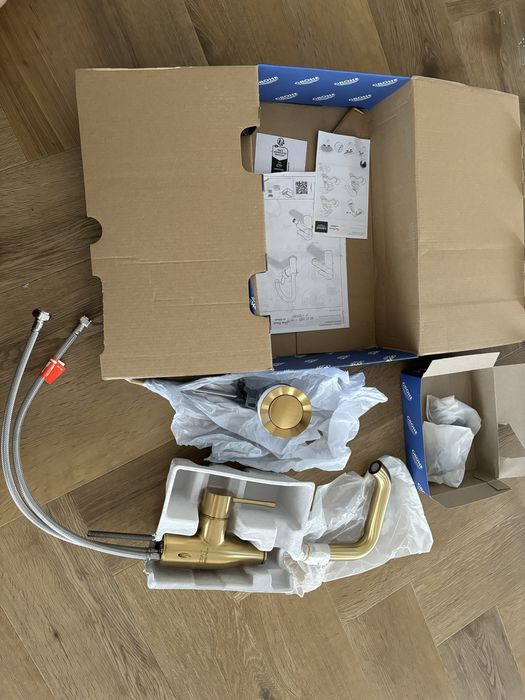 Baterie Auriu Satinat lavoar - Grohe Essence Brushed Cool Sunrise