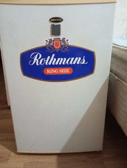 Продаётся холодильник маленький