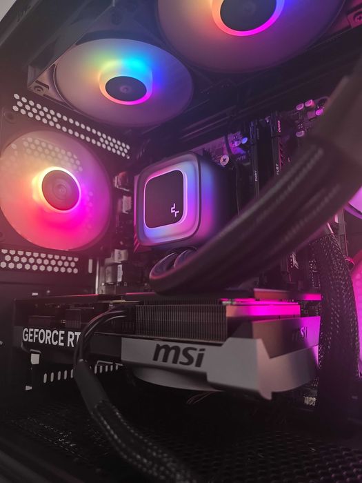 PC Gaming Ryzen 7 9800X3D RTX 5070