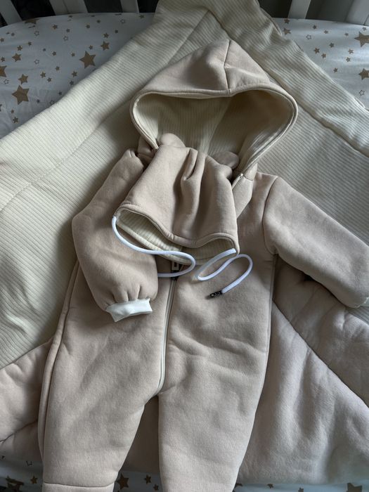 Продам комбинезон на  выписку ВЕСНА