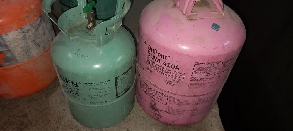 Балкон канистра ёмкость