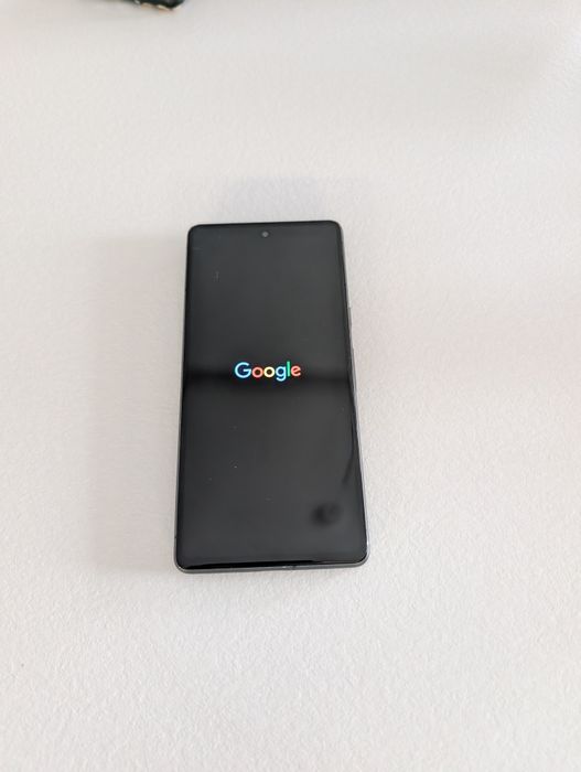 Vând Google Pixel 7 8gb ram/128gb Oradea • OLX.ro