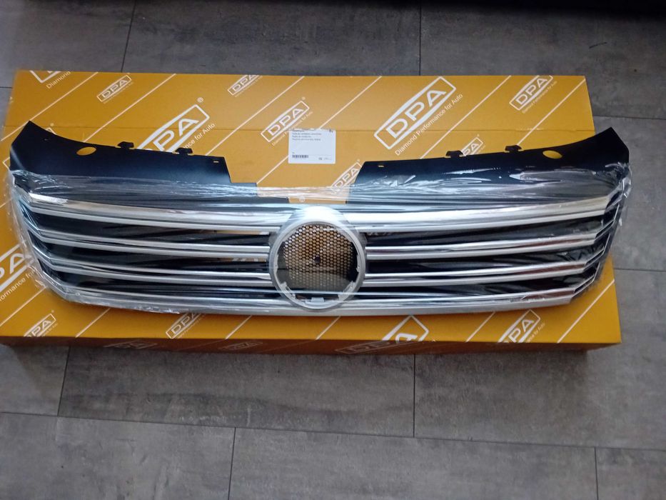 Решетка VW Пасат B7 НОВА