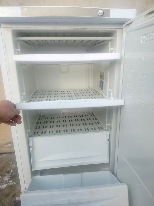 Морозильник продается