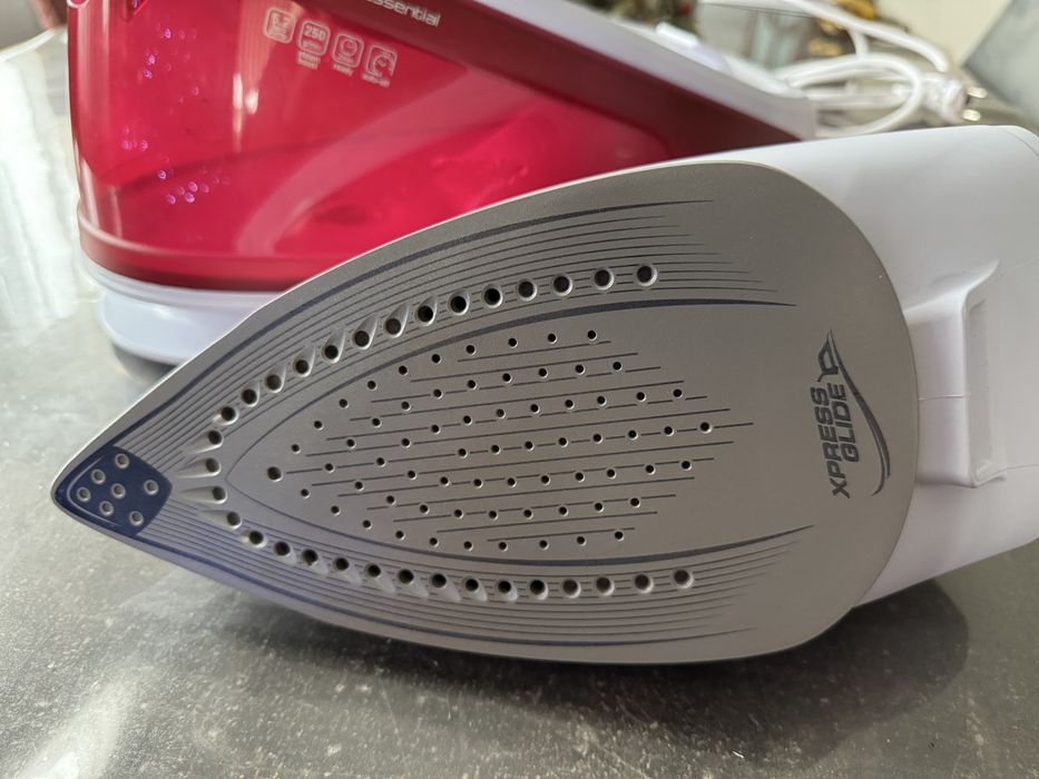 Statie de calcat cu abur Tefal Express Essential SV6111E1