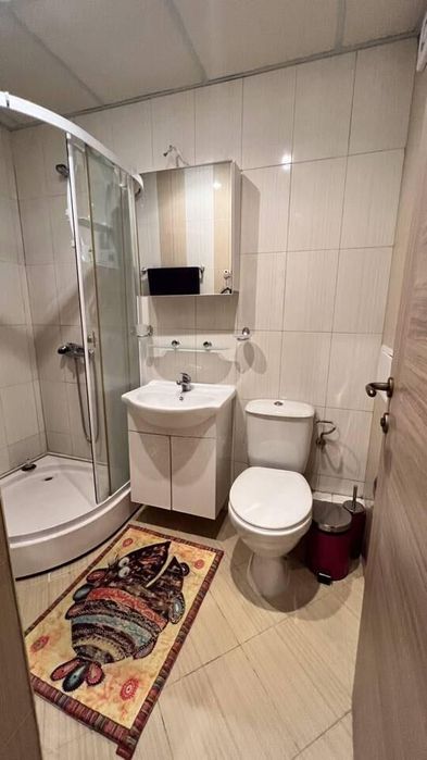 Продава се Двустаен апартамент в Бургас, Център - 74 кв.м за 1000 €/кв.м - Снимка #3