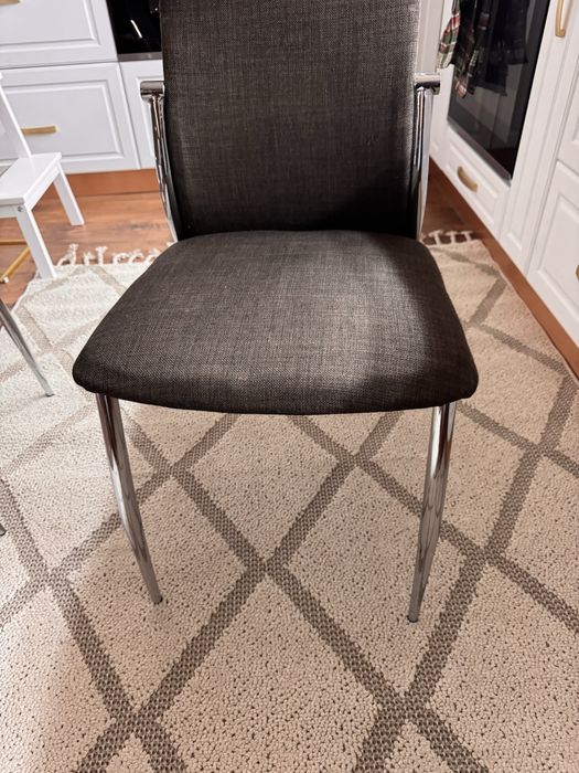 Vand 4 scaune bucatarie