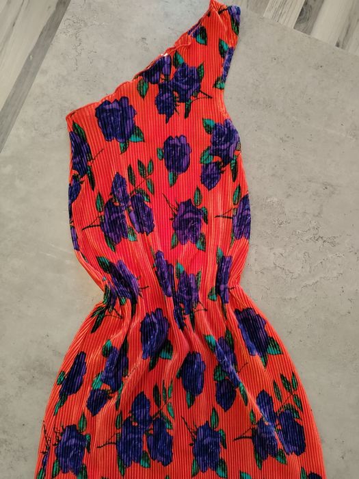 Рокля Asos с едно рамо