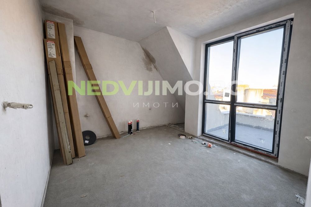 Продава се Четиристаен апартамент в Варна, Окръжна болница - 184 кв.м за 969 €/кв.м - Снимка #10
