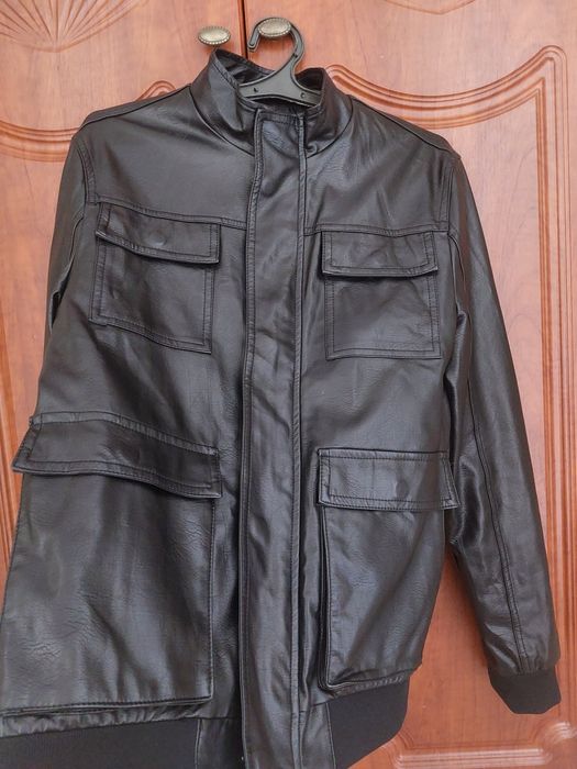 Кожанная куртка новая 1раз одевали