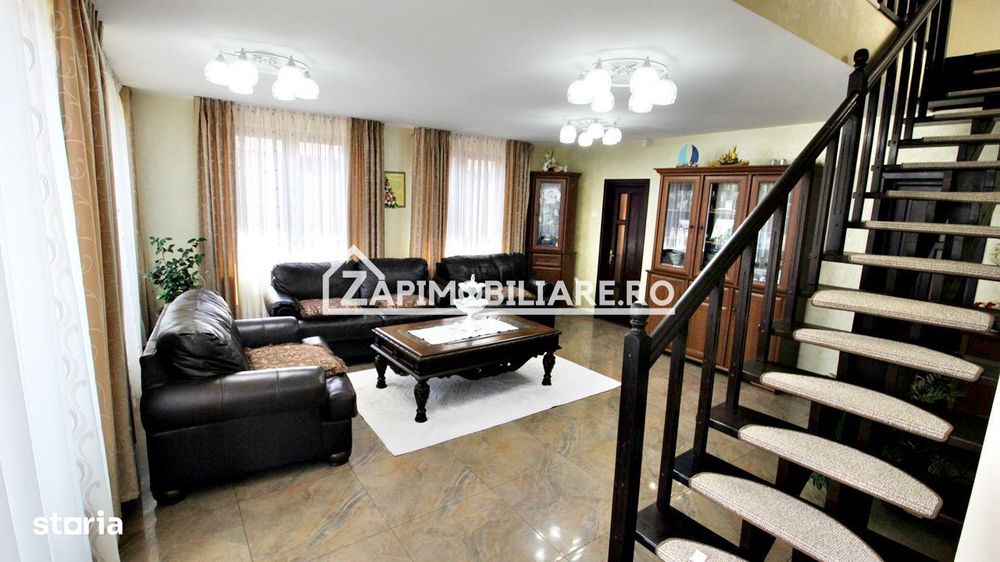 Casa 5 camere, 250 mp,3 băi,2.500mp teren,  0% comision