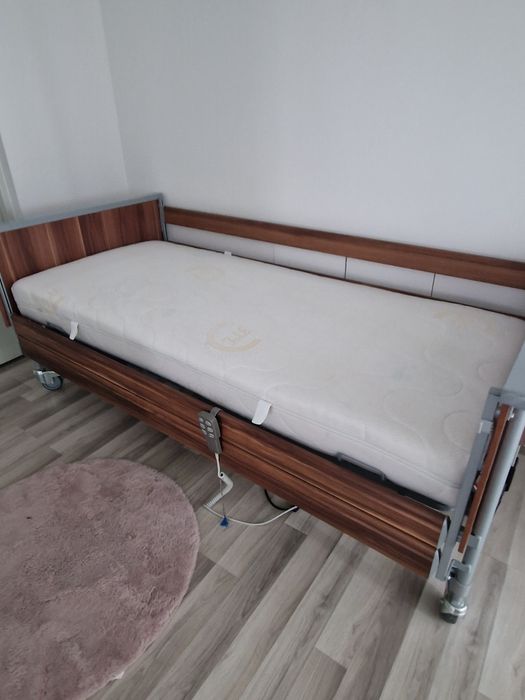 Vând pat Electric pt.persoane vârstnice sau cu dizabilități