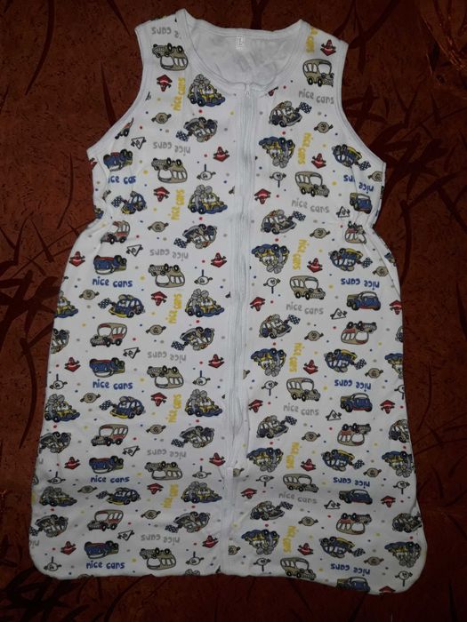 Продавам БЕБЕШКИ/ДЕТСКИ дрехи ЗА СПАНЕ, 3 броя, с голяма отстъпка