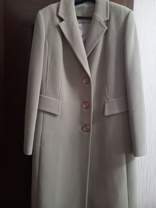 Пальто осенние приталенное