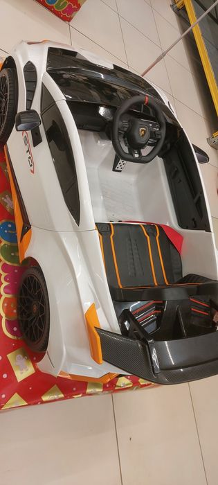 LAMBORGHINI masina lectrica