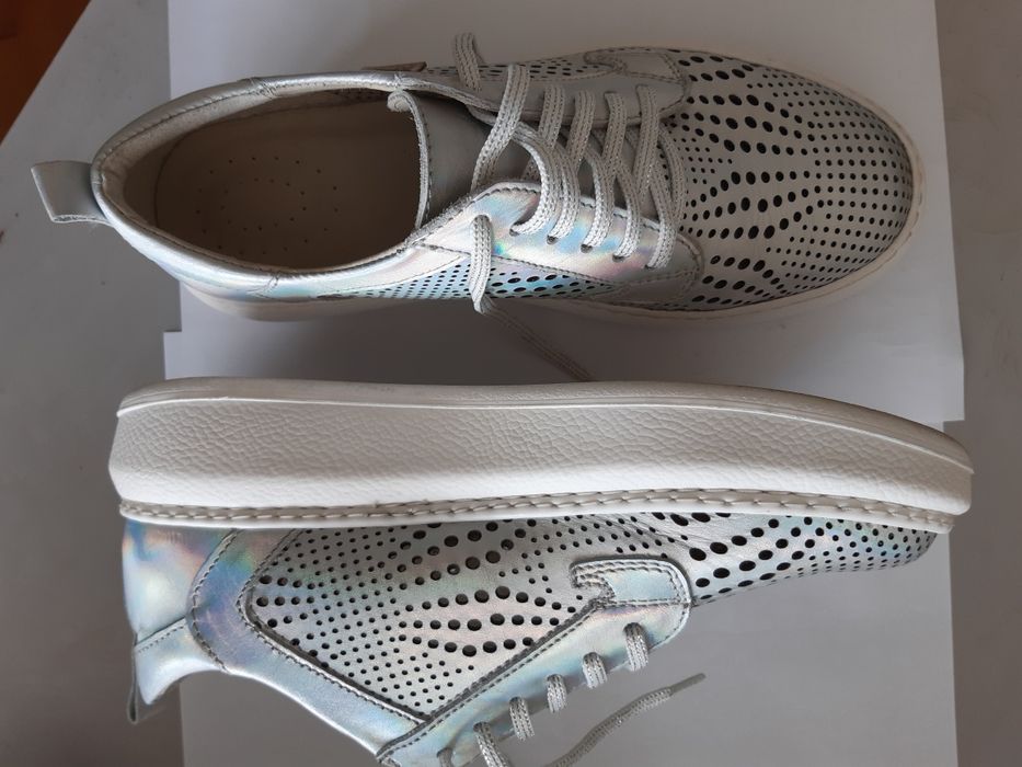 Дамски обувки естествена кожа