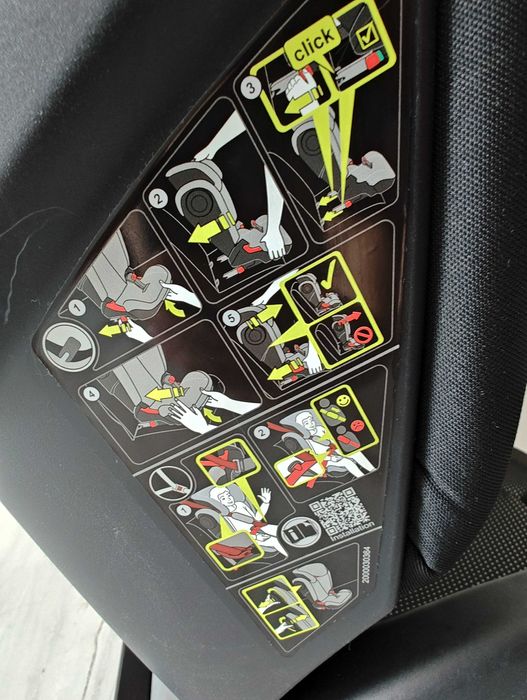 Britax Romer Kidfix III - детски стол за кола със подложка