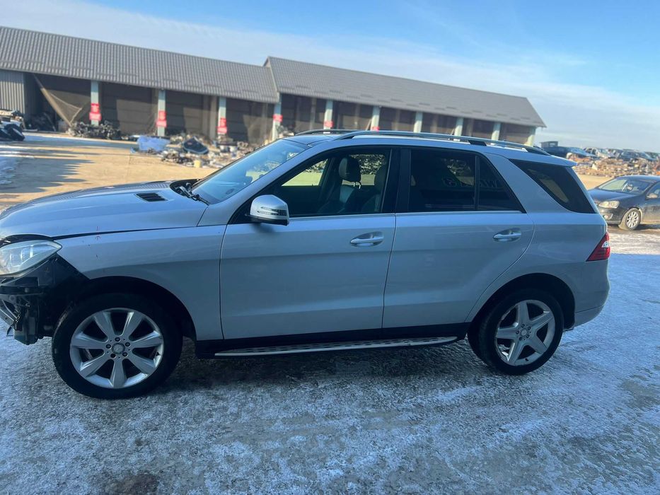 Usa stanga dreapta fata spate Mercedes ML 350 W166 si piese