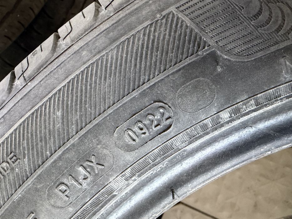 Michelin 215/55 R17 2 штука!