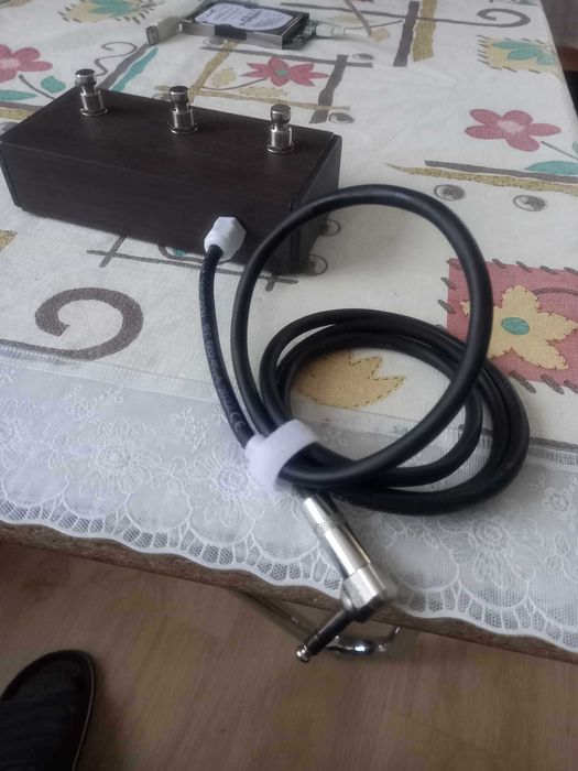 Footswitch  TC-Helicon Switch 3, Digitech FS3X