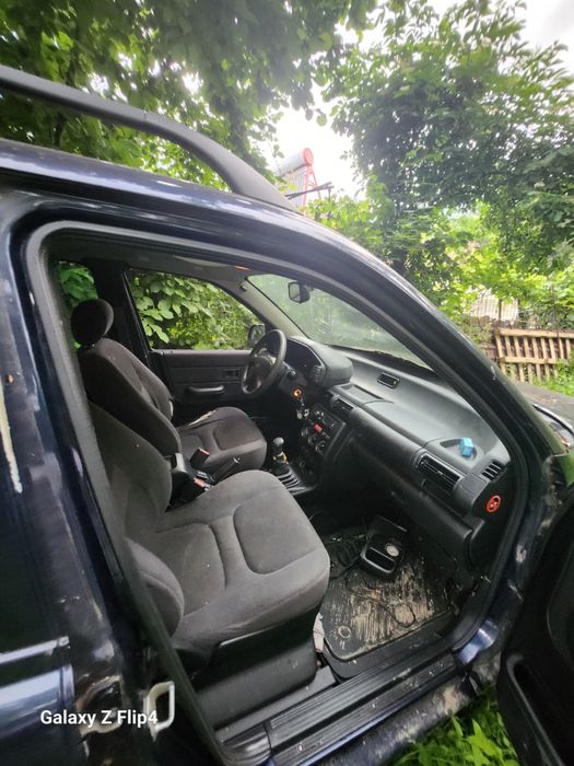 Land rover freelender