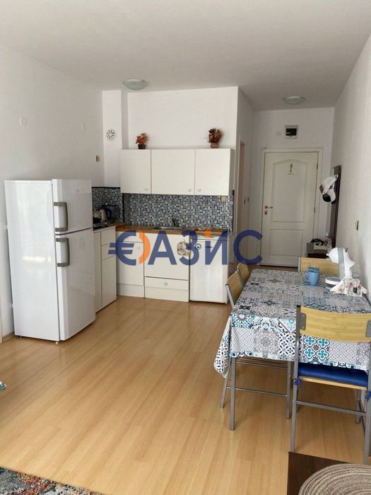 Продава се Двустаен апартамент в к.к. Слънчев бряг - 50 кв.м за 956 €/кв.м - Снимка #2