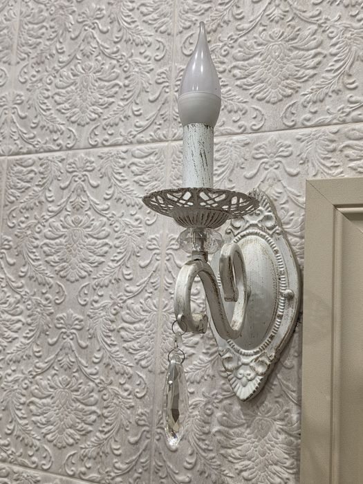 Продам люстры и бра по смешной цене