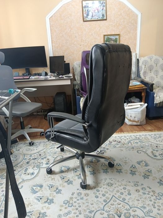Офисное кресло для компа