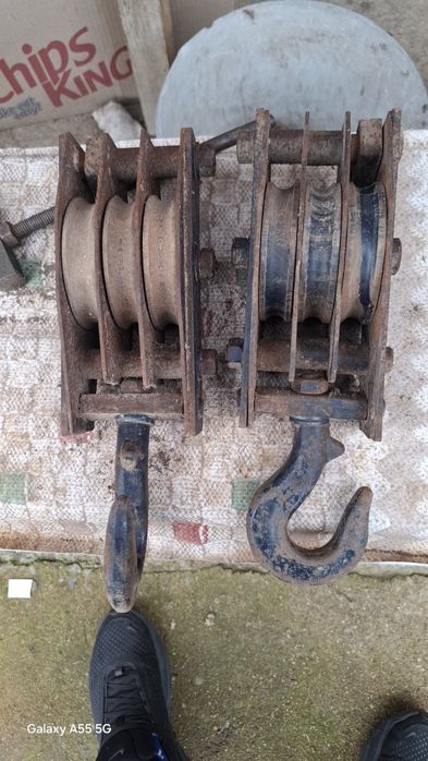 Куки за телфер 2бр