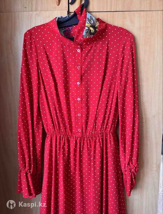Продам платье женское