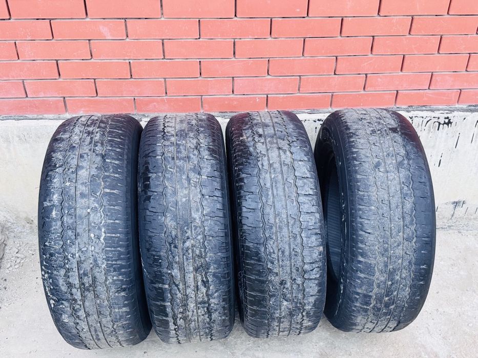 Покрышка на хайлюкс