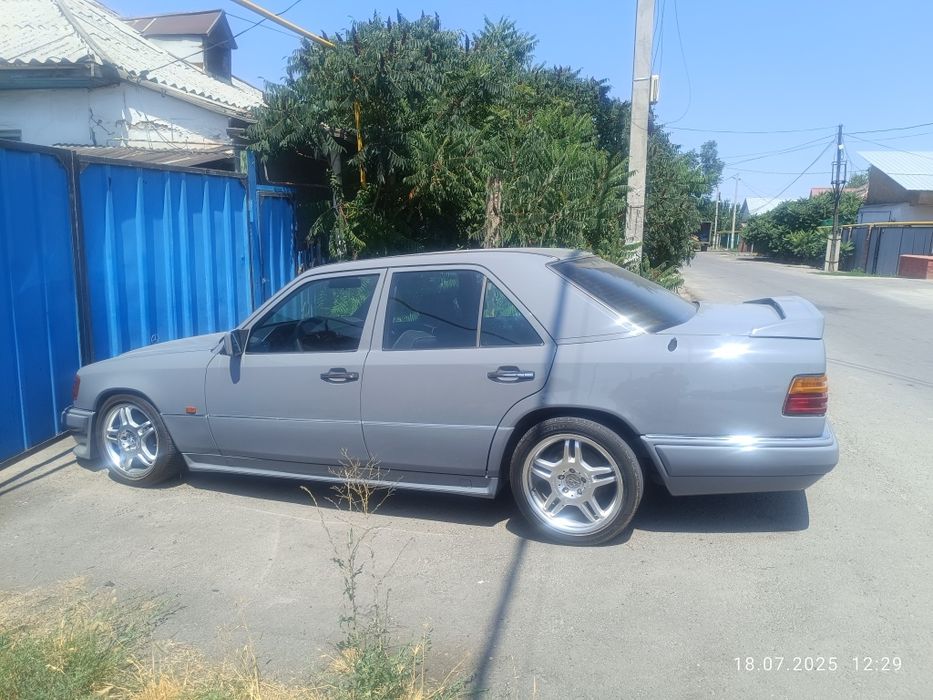 Мерседес Benz w124
