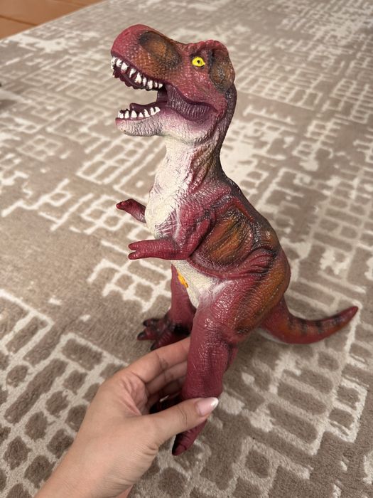Продам динозавра